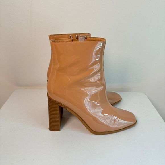Glamorous- Beige Block Heel Boot in Patent - Picture 6 of 6